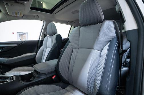 Crystal White Pearl 2025 Subaru Outback Premium