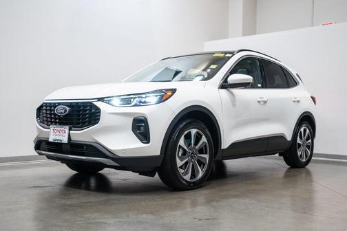 2025 Ford Escape Platinum