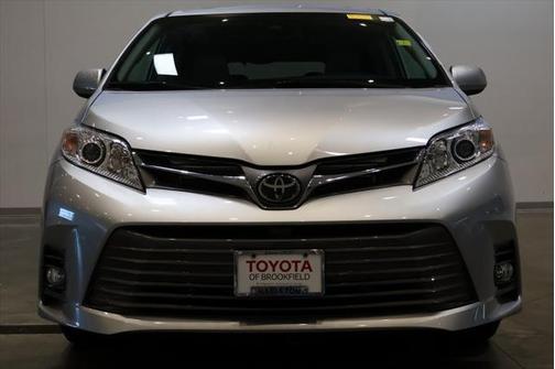 2019 Toyota Sienna XLE