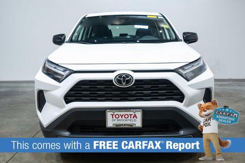 Ice 2023 Toyota RAV4 LE