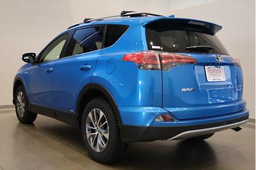 2017 Toyota RAV4 Hybrid XLE