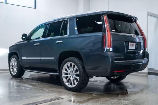 2020 Cadillac Escalade Luxury