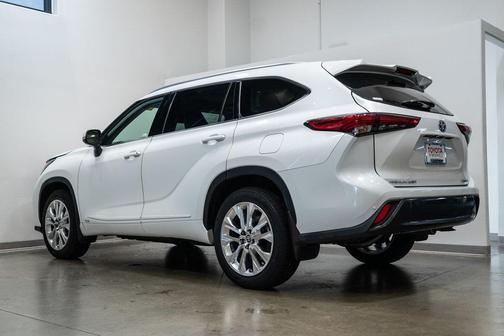 2023 Toyota Highlander Hybrid Limited