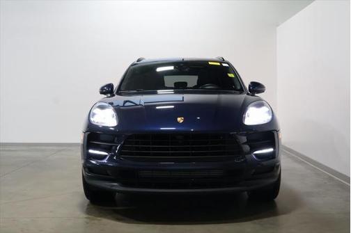 2021 Porsche Macan Base