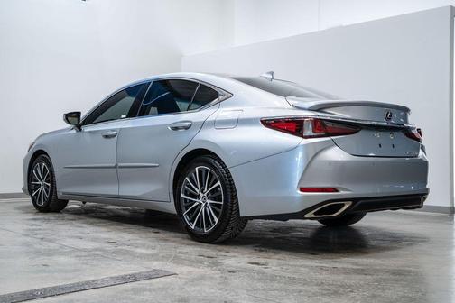 2022 Lexus ES 350 Base