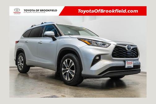 Celestial Silver Metallic 2020 Toyota Highlander XLE