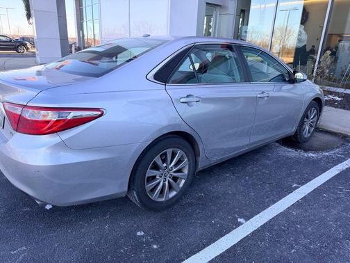 2016 Toyota Camry XLE