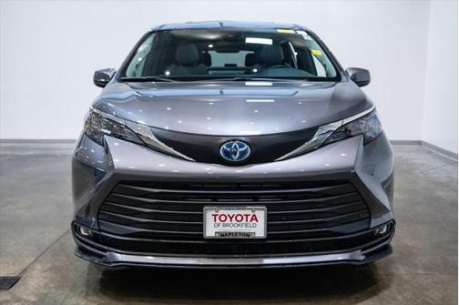 2025 Toyota Sienna XLE 7 Passenger