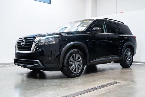 Super Black 2024 Nissan Pathfinder SV 4WD