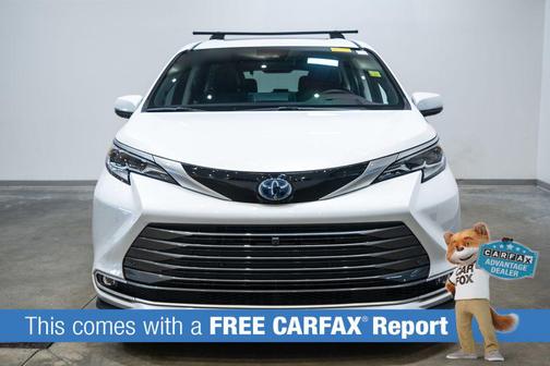 Wind Chill Pearl 2023 Toyota Sienna Platinum 7 Passenger
