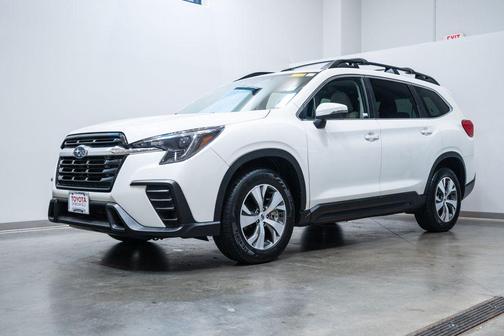 Crystal White Pearl 2023 Subaru Ascent Premium 7-Passenger