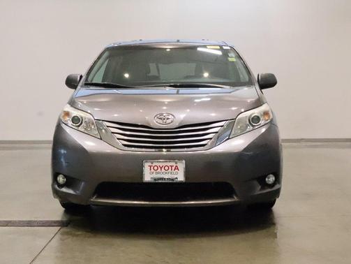 2016 Toyota Sienna XLE