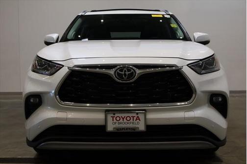 2023 Toyota Highlander Platinum