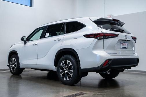 2026 Toyota Highlander XLE