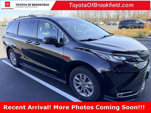 2022 Toyota Sienna XLE