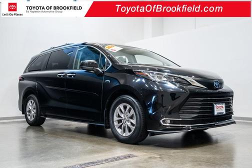 2022 Toyota Sienna XLE
