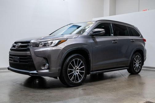 2018 Toyota Highlander SE