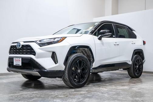 2024 Toyota RAV4 Hybrid SE