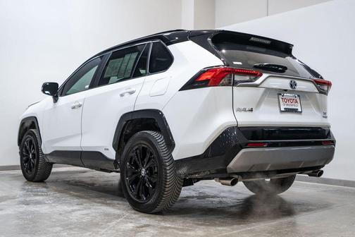 2024 Toyota RAV4 Hybrid SE