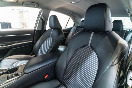Midnight Black Metallic 2023 Toyota Camry SE