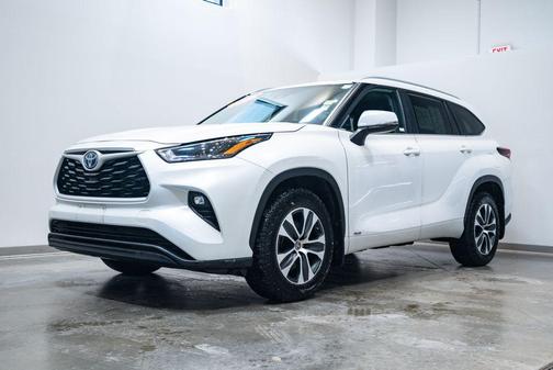 2024 Toyota Highlander Hybrid XLE