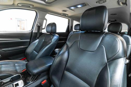 Ebony Black 2020 Kia Telluride S