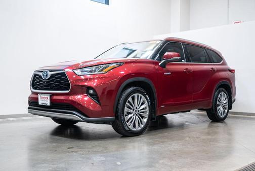 Ruby Flare Pearl 2021 Toyota Highlander Hybrid Platinum