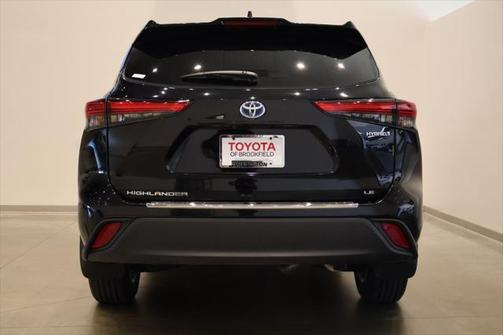 2022 Toyota Highlander Hybrid LE