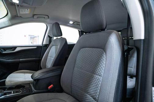 Carbonized Gray Metallic 2022 Ford Escape SE