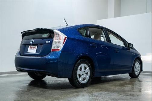 2010 Toyota Prius III
