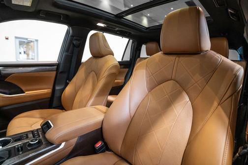 2021 Toyota Highlander Platinum