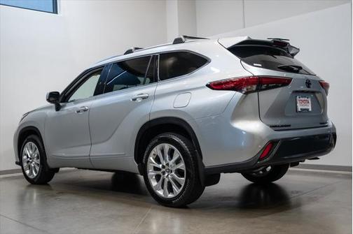 2022 Toyota Highlander Limited