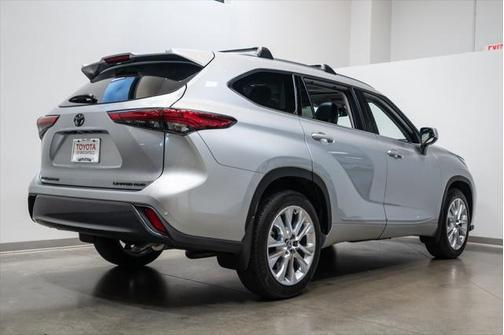2022 Toyota Highlander Limited