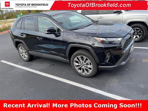 2022 Toyota RAV4 XLE Premium