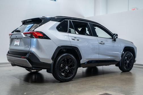 2024 Toyota RAV4 Hybrid SE