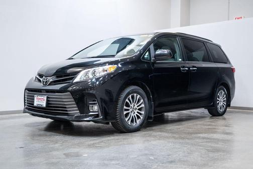 2018 Toyota Sienna XLE Premium
