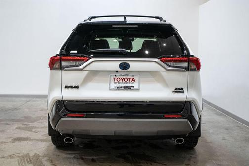 2021 Toyota RAV4 Hybrid SE