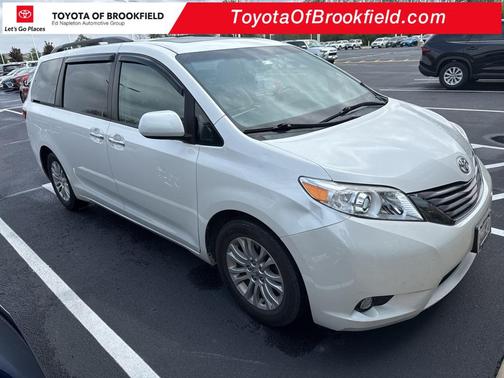 2016 Toyota Sienna XLE