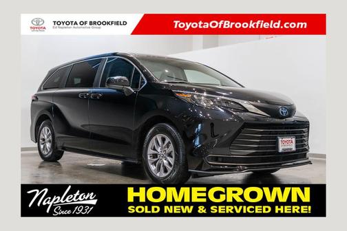 2024 Toyota Sienna LE