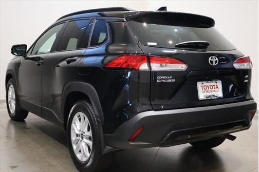 2025 Toyota Corolla Cross LE