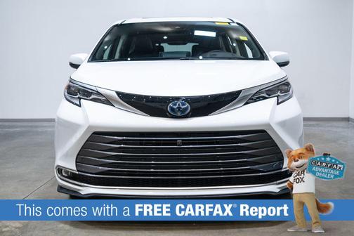 2022 Toyota Sienna Platinum