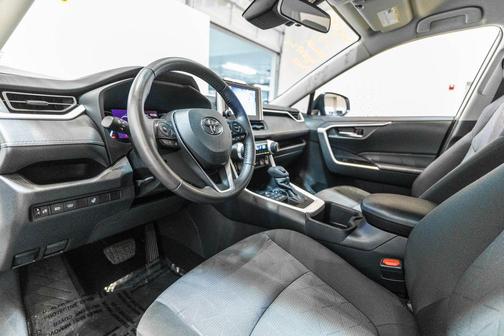 Ice 2024 Toyota RAV4 XLE