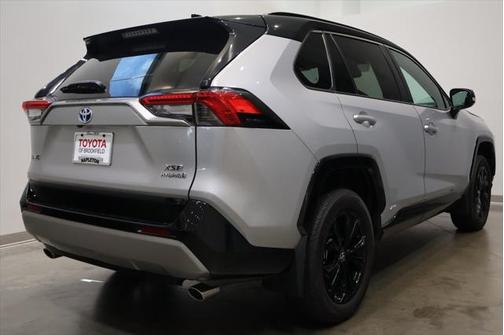 2024 Toyota RAV4 Hybrid SE