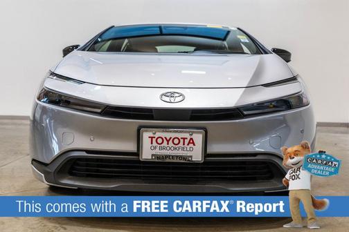 2025 Toyota Prius LE