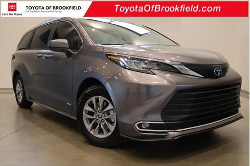 2023 Toyota Sienna XLE 8 Passenger