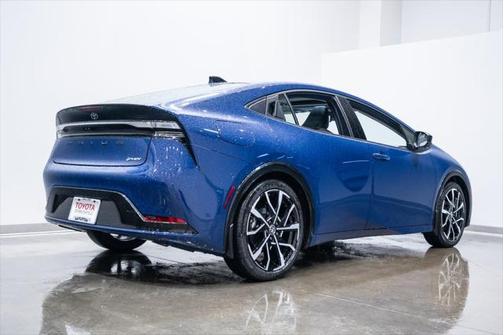 2025 Toyota Prius L