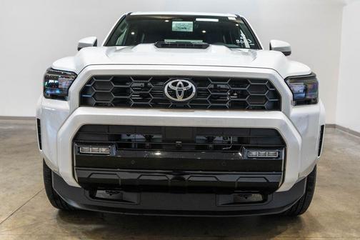 Wind Chill Pearl 2026 Toyota 4Runner TRD Sport