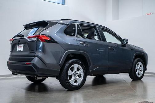 2019 Toyota RAV4 Hybrid XLE