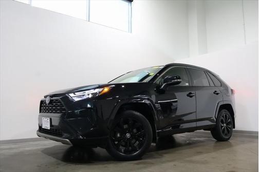 2022 Toyota RAV4 Hybrid SE