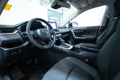 2023 Toyota RAV4 Hybrid LE